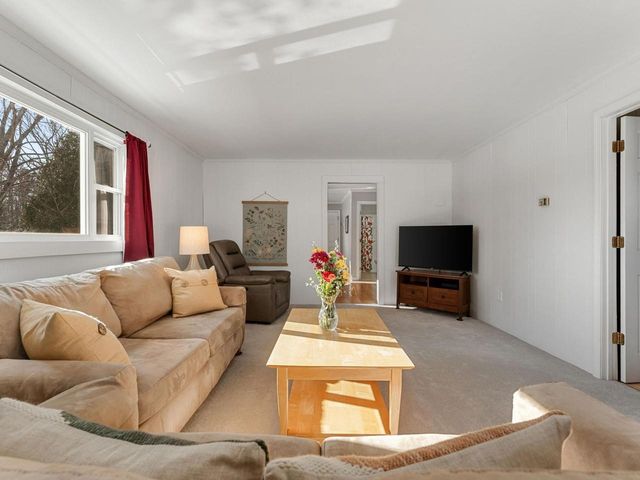 9 South Street Lane, Essex Junction, VT 05452