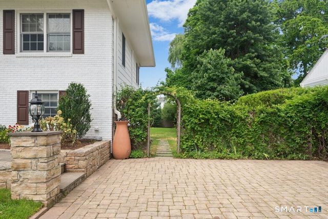 34 Davenport Drive, Stamford, CT 06902