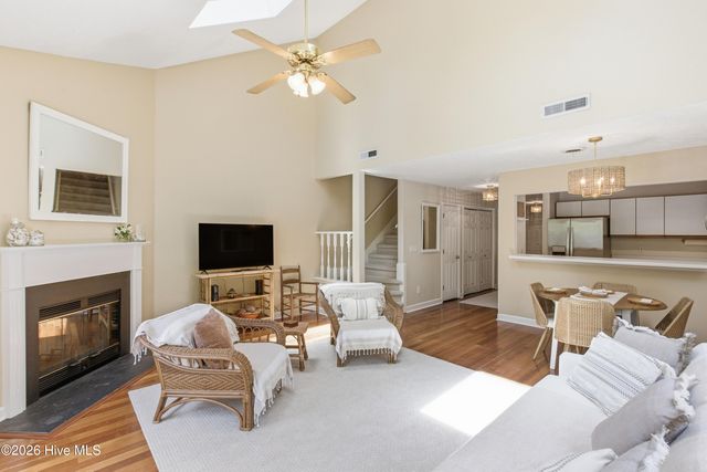 6211 Wrightsville Avenue Apt 155, Wilmington, NC 28403