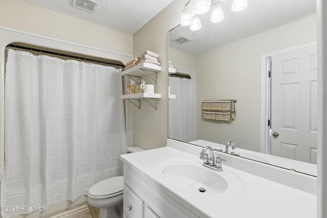 6211 Wrightsville Avenue Apt 155, Wilmington, NC 28403