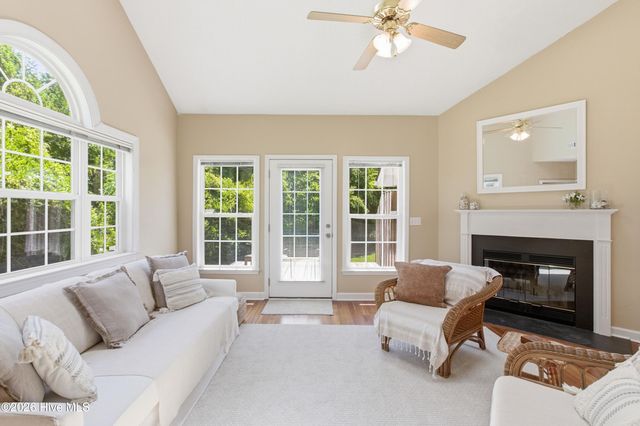 6211 Wrightsville Avenue Apt 155, Wilmington, NC 28403