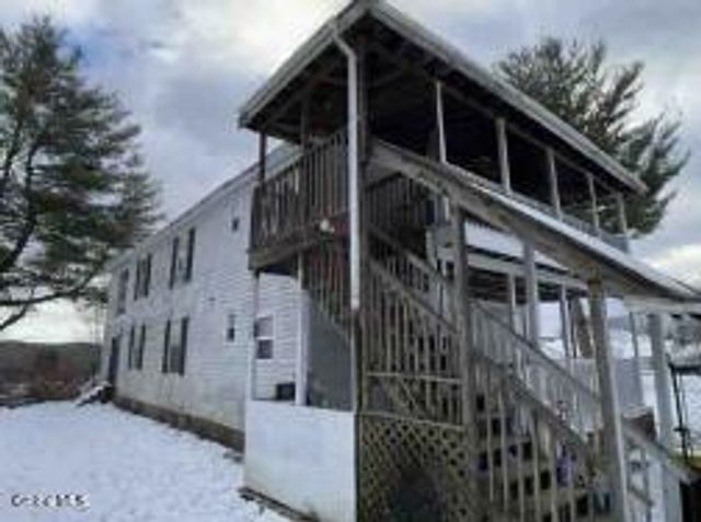 55 Harris Avenue, Mechanicville, NY 12118