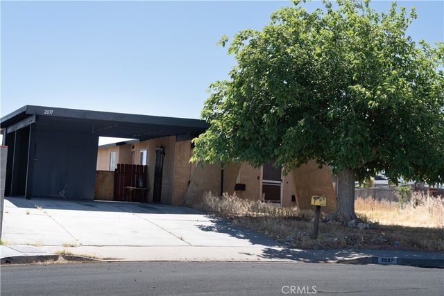 2037 Sequoia, Barstow, CA 92311