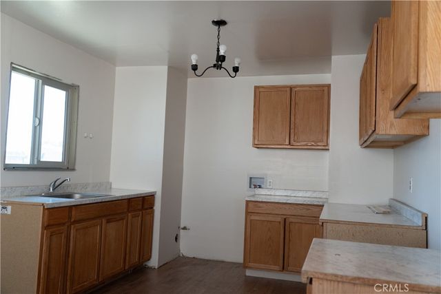 2037 Sequoia, Barstow, CA 92311