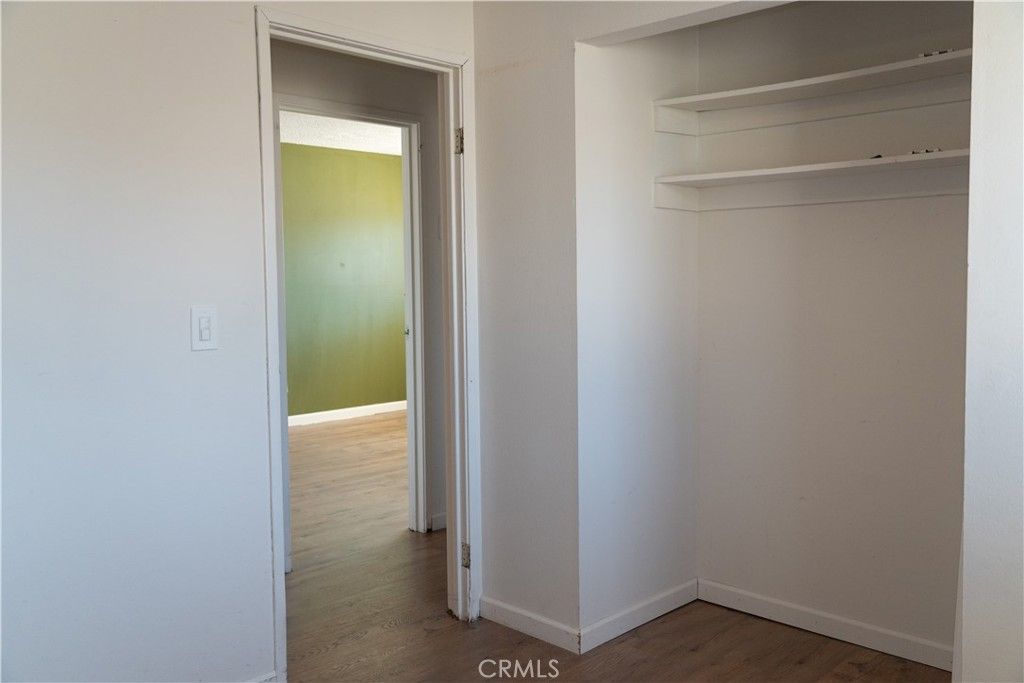 Image 12 of property listing at 2037 Sequoia, Barstow, CA 92311