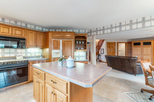 10912 La Cabreah Lane, Fort Wayne, IN 46845