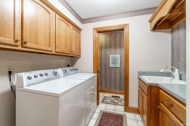 10912 La Cabreah Lane, Fort Wayne, IN 46845