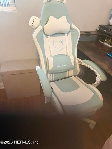 6104 VASARI Drive, Jacksonville, FL 32216