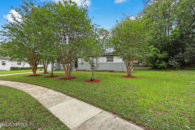 6104 VASARI Drive, Jacksonville, FL 32216