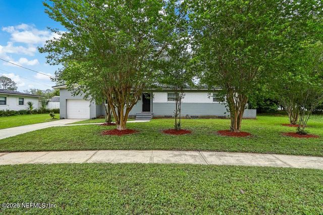 6104 VASARI Drive, Jacksonville, FL 32216