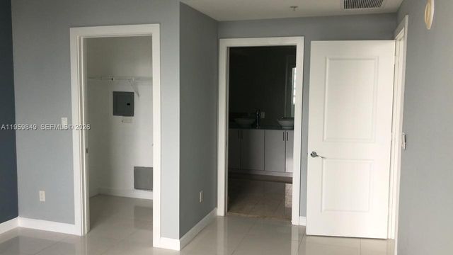 315 NE 3rd Ave 1905, Fort Lauderdale, FL 33301