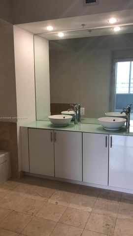 315 NE 3rd Ave 1905, Fort Lauderdale, FL 33301