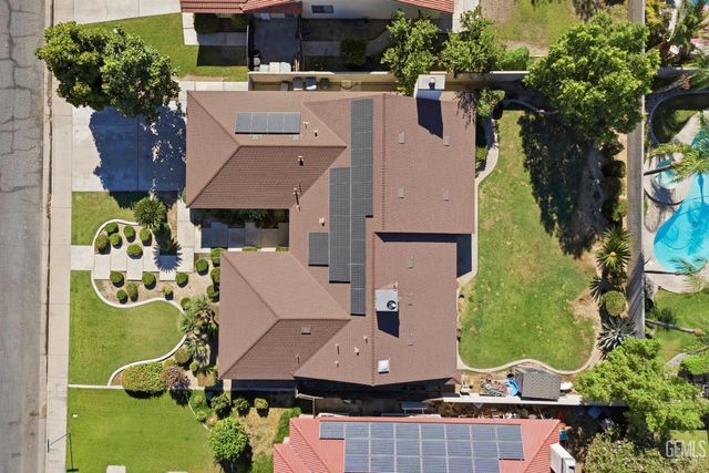 9800 Mesa Oak Drive, Bakersfield, CA 93311