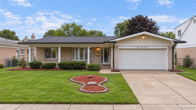 30345 Lund Avenue, Warren, MI 48093