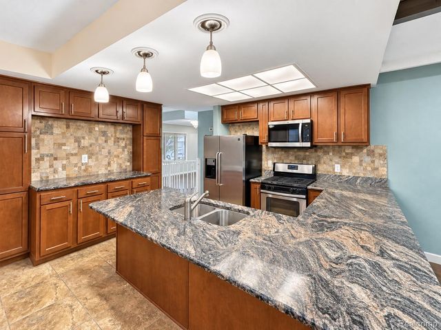 30345 Lund Avenue, Warren, MI 48093