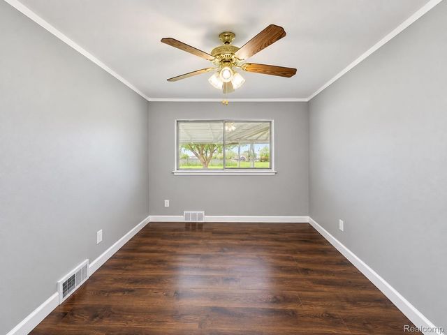 30345 Lund Avenue, Warren, MI 48093