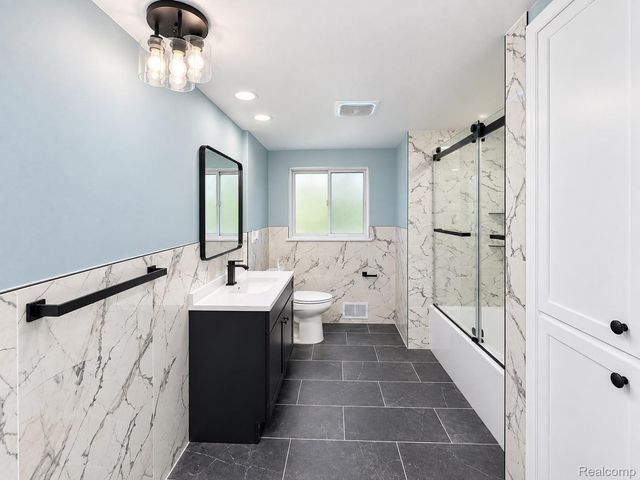 30345 Lund Avenue, Warren, MI 48093