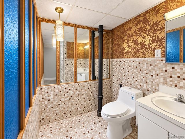 30345 Lund Avenue, Warren, MI 48093