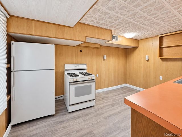 30345 Lund Avenue, Warren, MI 48093