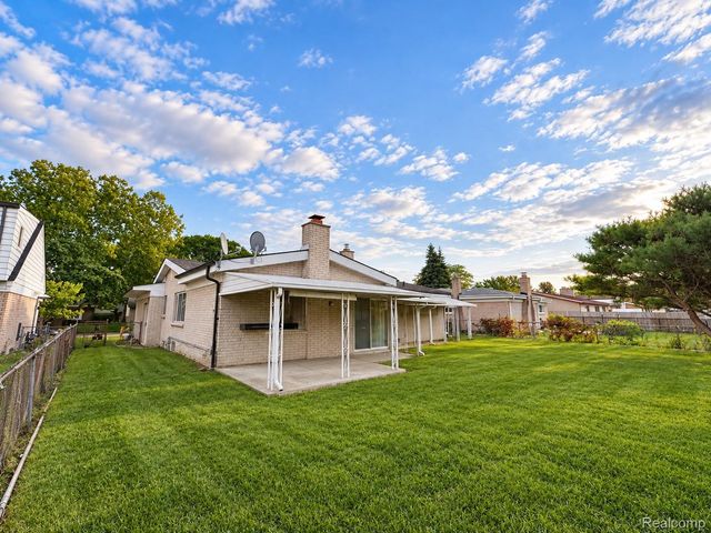 30345 Lund Avenue, Warren, MI 48093