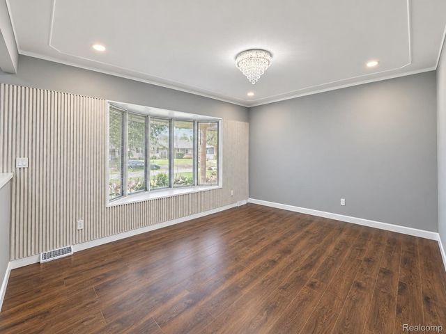 30345 Lund Avenue, Warren, MI 48093