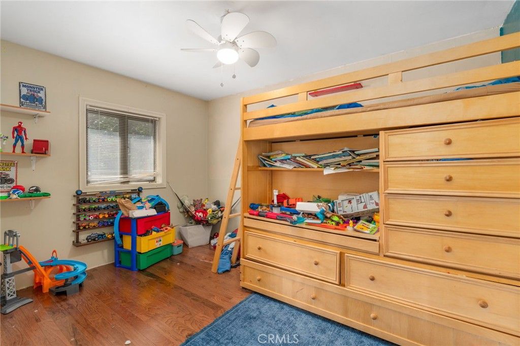 Image 34 of property listing at 450 N Dart Canyon, Crestline, CA 92325