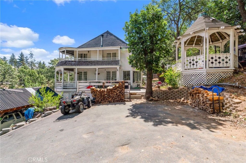 Image 41 of property listing at 450 N Dart Canyon, Crestline, CA 92325