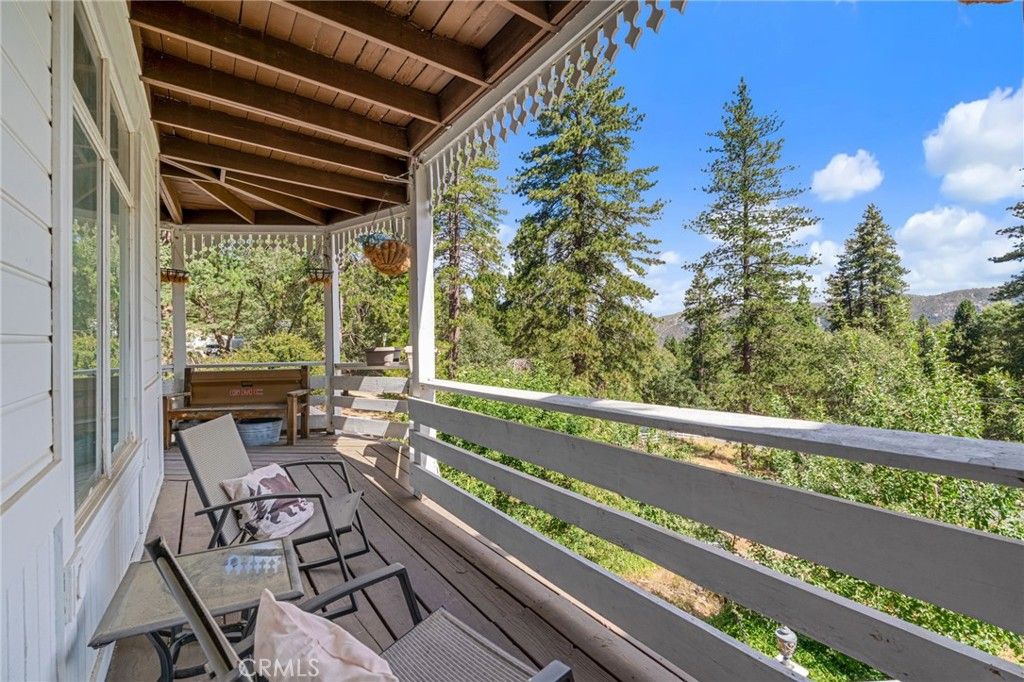 Image 8 of property listing at 450 N Dart Canyon, Crestline, CA 92325