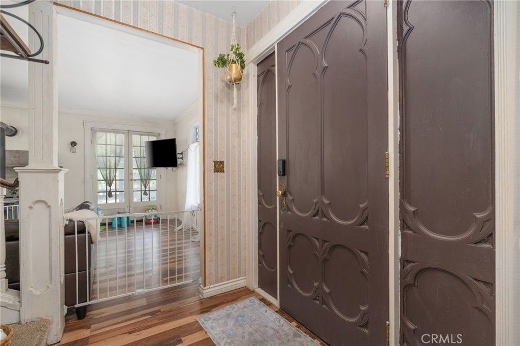 Image 9 of property listing at 450 N Dart Canyon, Crestline, CA 92325