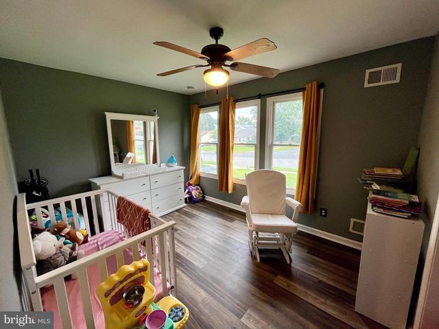 87 VILLAGE DR, Barnegat, NJ 08005