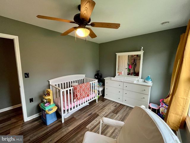 87 VILLAGE DR, Barnegat, NJ 08005