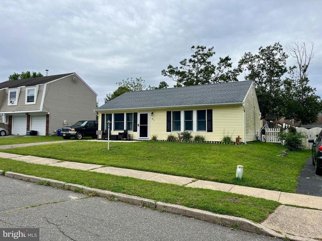 87 VILLAGE DR, Barnegat, NJ 08005