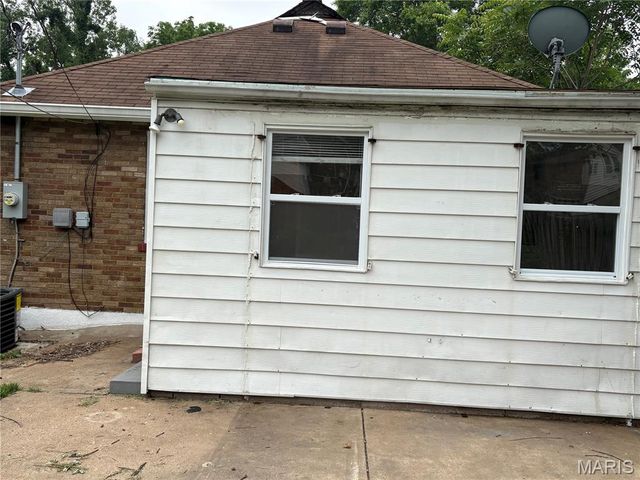 6509 Myron Avenue, St Louis, MO 63121