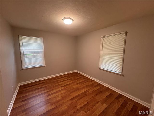 6509 Myron Avenue, St Louis, MO 63121