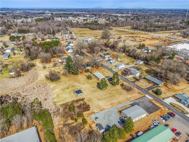 640 Carolina Avenue, Yadkinville, NC 27055