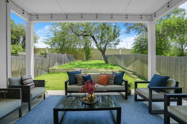2005 Winsted LN B, Austin, TX 78703