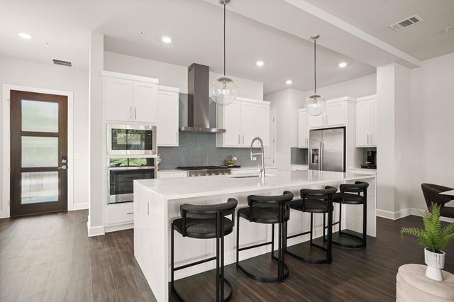 2005 Winsted LN B, Austin, TX 78703