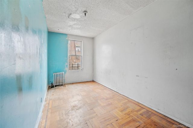 3348 Fenton Avenue, Bronx, NY 10469