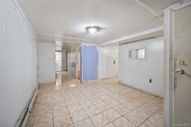 3348 Fenton Avenue, Bronx, NY 10469