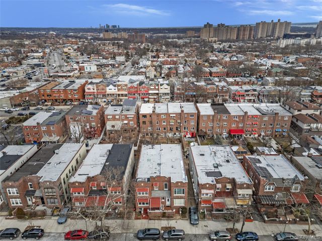 3348 Fenton Avenue, Bronx, NY 10469