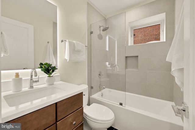 428 SHEPHERD ST NW, Washington, DC 20011