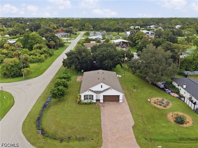 2261 Webster RD, Alva, FL 33920