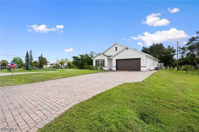 2261 Webster RD, Alva, FL 33920