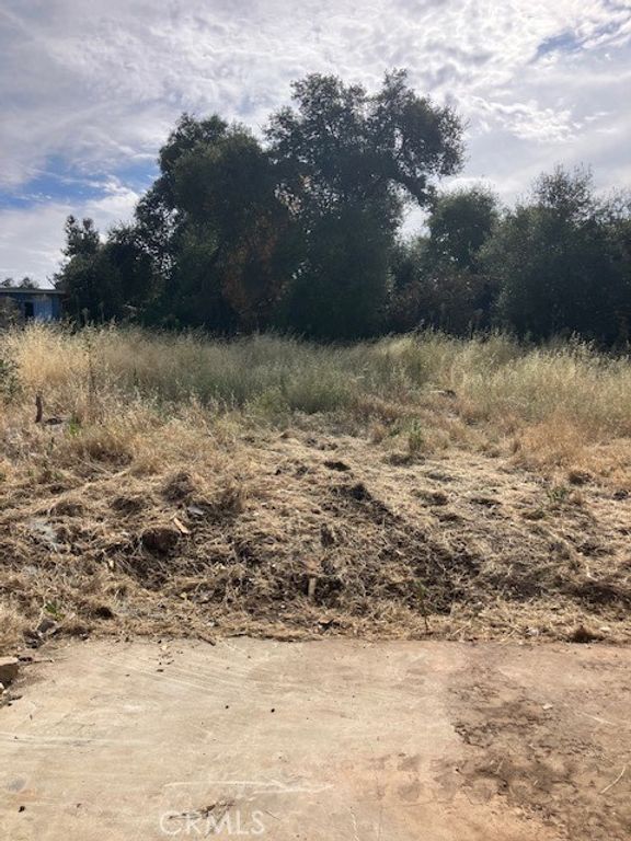 Image 10 of property listing at 14026 Lakeshore, Clearlake, CA 95422