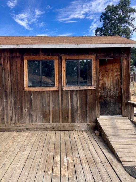 Image 3 of property listing at 14026 Lakeshore, Clearlake, CA 95422
