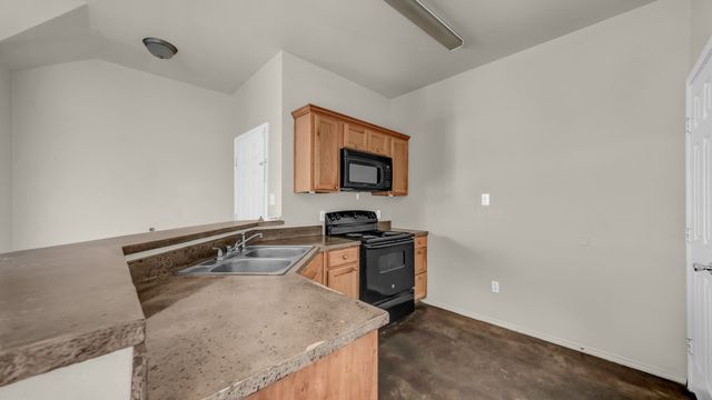 141 Lindas Creek Lane, Weatherford, TX 76088