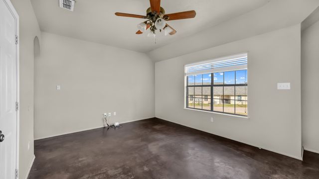 141 Lindas Creek Lane, Weatherford, TX 76088
