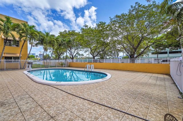 1851 NE 168th St A8, North Miami Beach, FL 33162