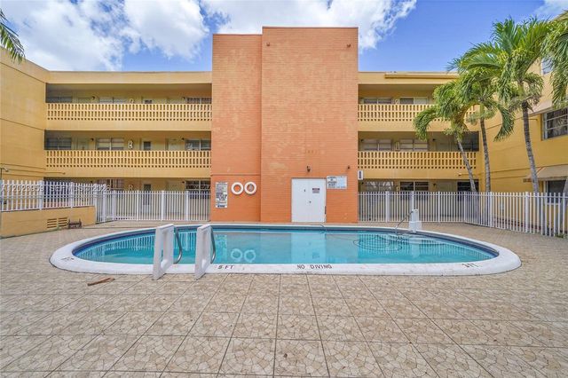 1851 NE 168th St A8, North Miami Beach, FL 33162