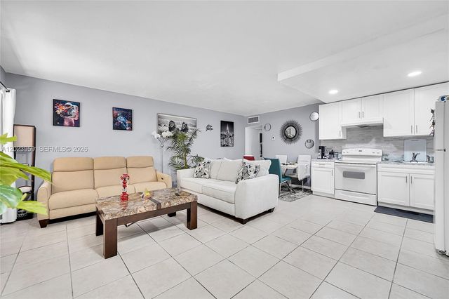 1851 NE 168th St A8, North Miami Beach, FL 33162